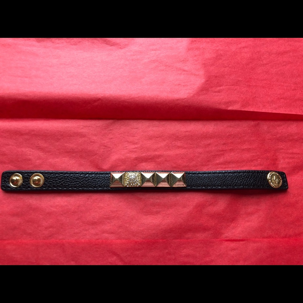 BCBGeneration Bracelet Black Charm Snap Bracelet